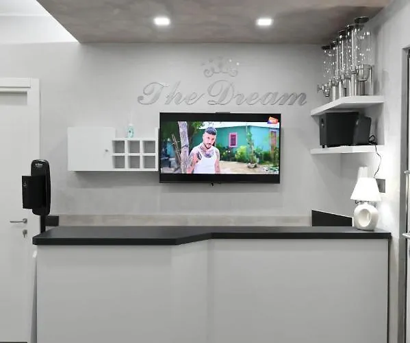 The Dream 4*